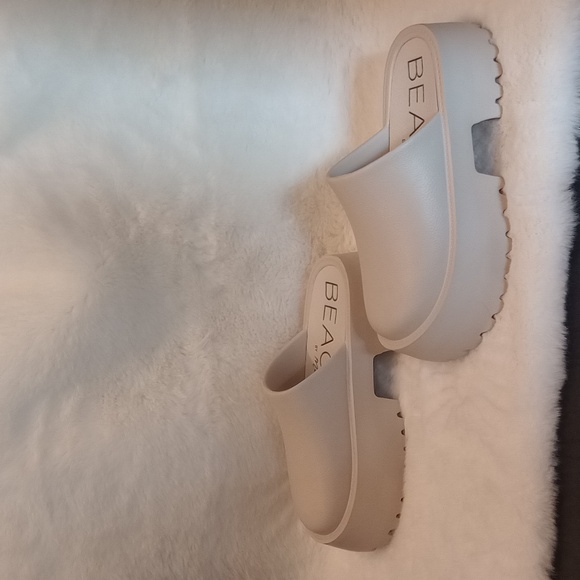 Slip on clogs - Picture 2 of 6